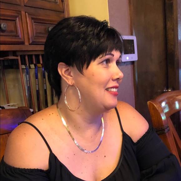 Meet your Posher, Joe and Beautiful Wife Belinda - Picture 4 of 4